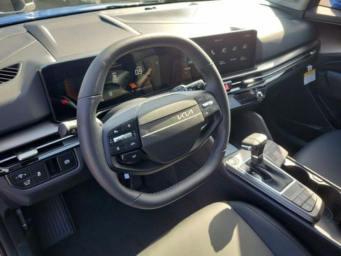 New 2026 Kia Sportage EX image 24