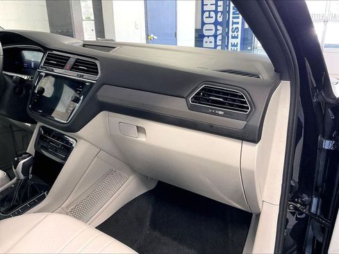 Used 2024 Volkswagen Tiguan SE R-Line AWD/4WD image 13