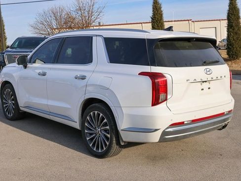 Used 2023 Hyundai Palisade Calligraphy w/ Winter Package image 4