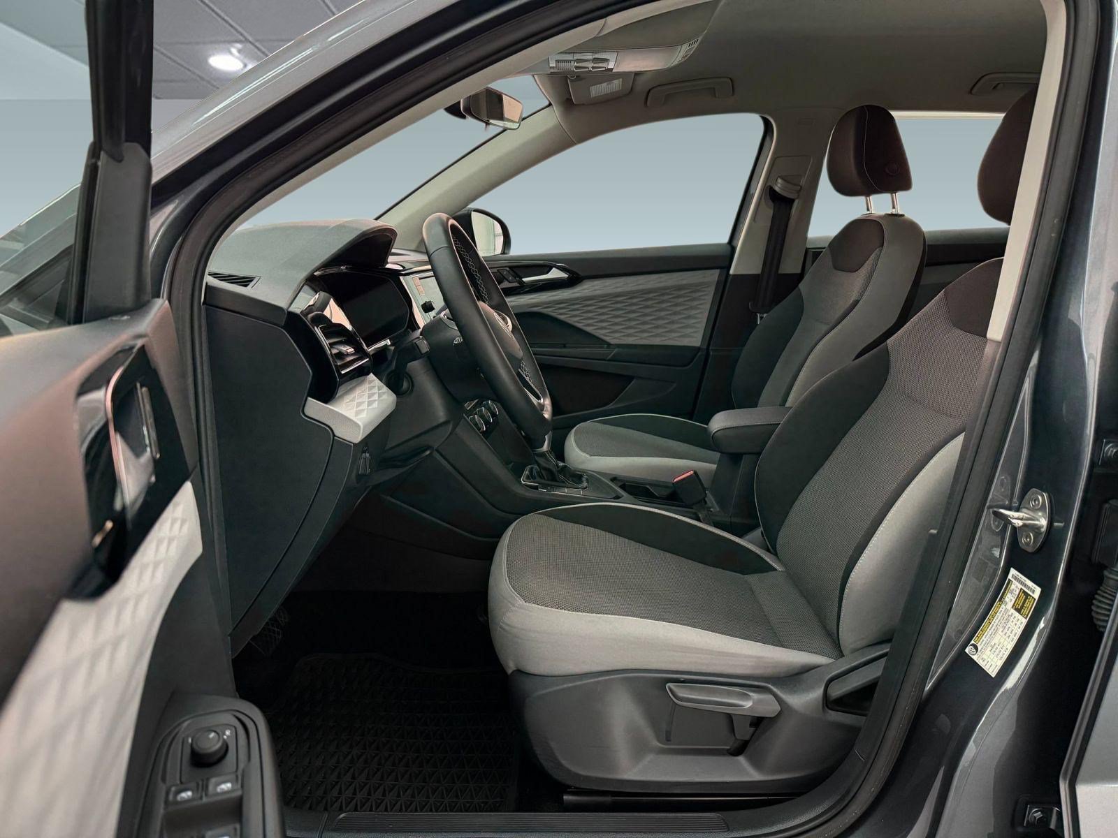 Used 2023 Volkswagen Taos S w/ Driver Assistance Package FWD image 5
