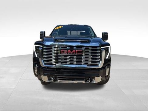 Used 2024 GMC Sierra 2500 Denali w/ Denali Reserve Package AWD/4WD image 2