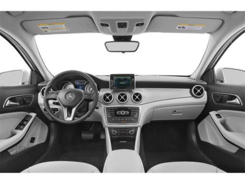 Used 2015 Mercedes-Benz GLA 250 4MATIC image 8