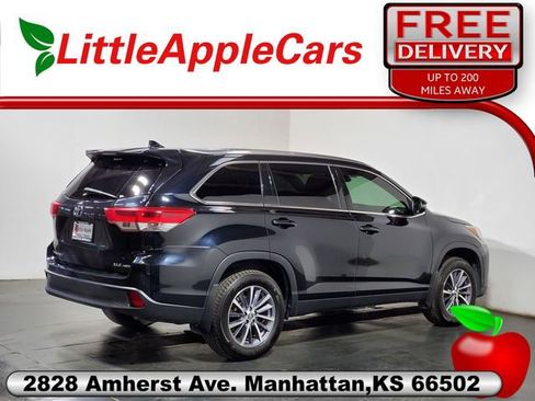 Used 2019 Toyota Highlander XLE image 31