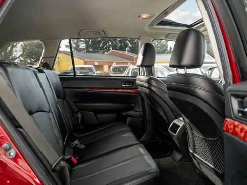 Used 2012 Subaru Outback 3.6R Limited image 10