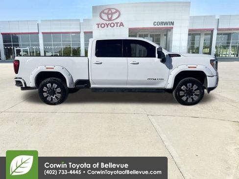 Used 2022 GMC Sierra 3500 AT4 w/ AT4 Preferred Package image 6