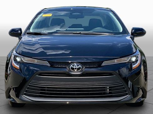 Used 2026 Toyota Corolla LE FWD image 4