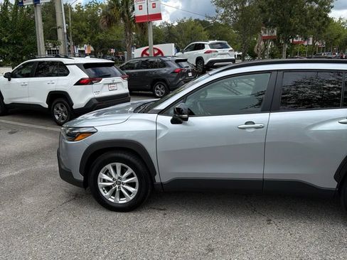 Certified 2025 Toyota Corolla Cross LE FWD image 13