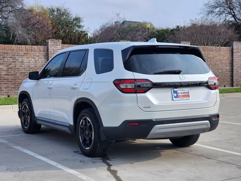 Certified 2025 Honda Pilot EX-L image 8