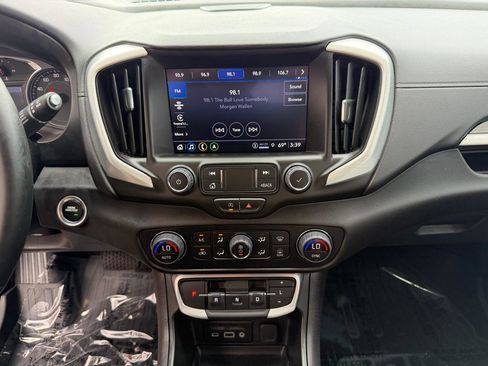 Used 2024 GMC Terrain SLT w/ Infotainment Package II AWD/4WD image 29