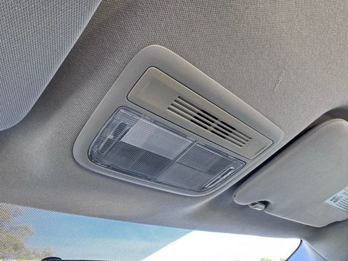 Used 2018 Honda HR-V LX image 17