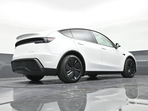 Used 2026 Tesla Model Y Long Range AWD/4WD image 25