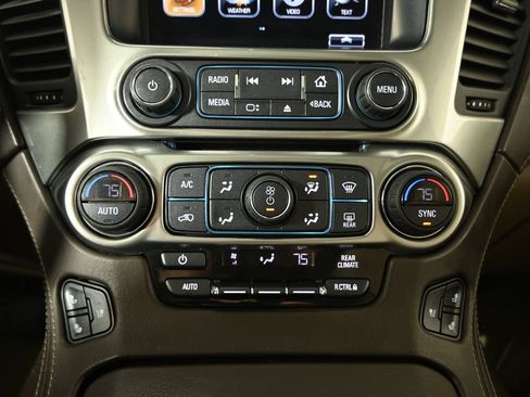Used 2019 Chevrolet Tahoe Premier AWD/4WD image 32