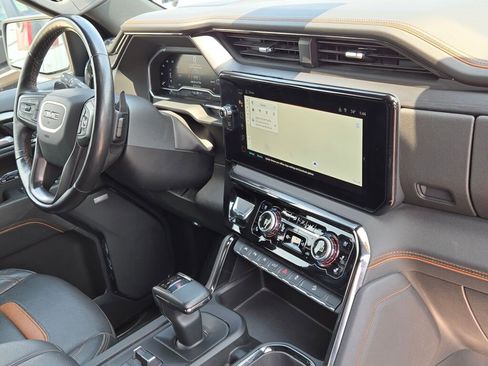 Used 2023 GMC Sierra 1500 AT4 w/ AT4 Premium Package image 8
