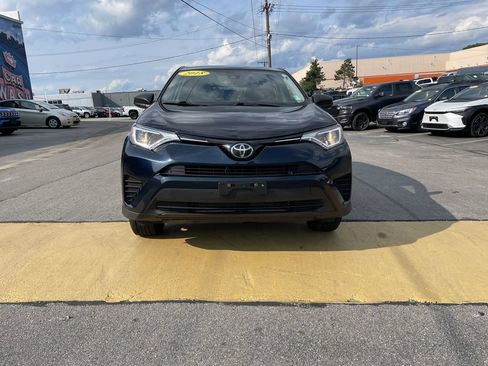 Used 2018 Toyota RAV4 LE w/ All Weather Liner Package AWD/4WD image 5