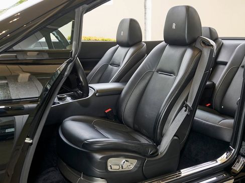 Certified 2016 Rolls-Royce Dawn image 18