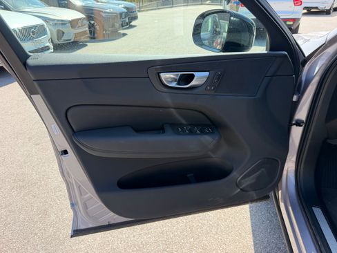 Certified 2026 Volvo XC60 B5 Plus AWD/4WD image 20