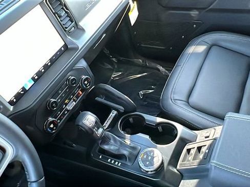 New 2025 Ford Bronco Badlands w/ Sasquatch Package image 21