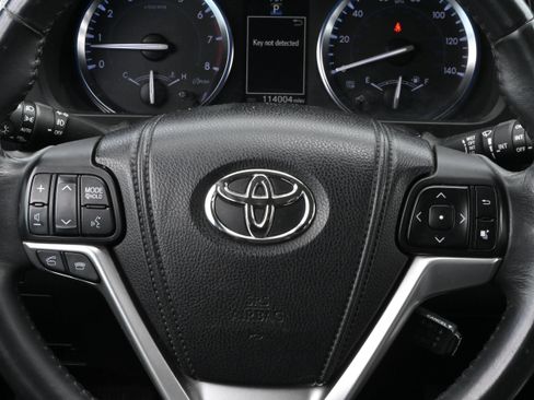 Used 2014 Toyota Highlander XLE AWD/4WD image 33
