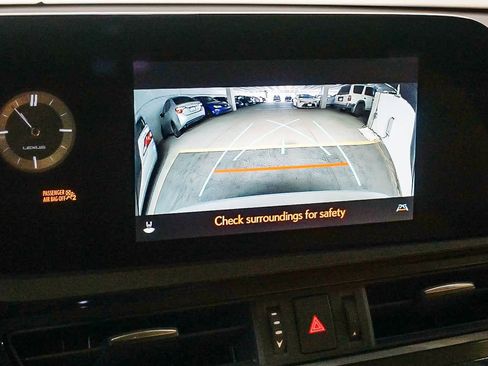 Used 2023 Lexus ES 300h w/ Premium Package image 24