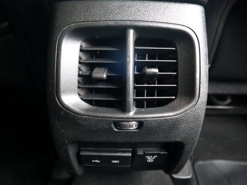 Used 2019 Jeep Cherokee Trailhawk image 45