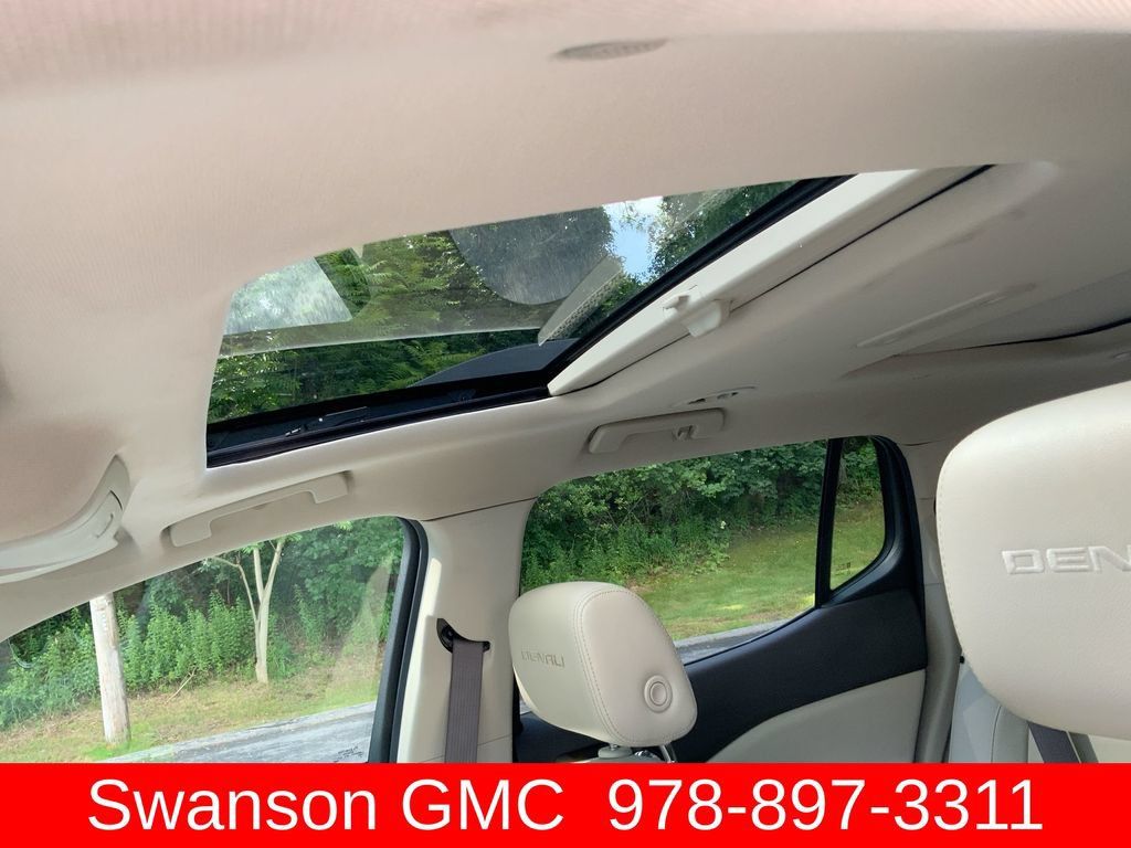 Certified 2019 GMC Acadia Denali w/ Technology Package AWD/4WD image 20