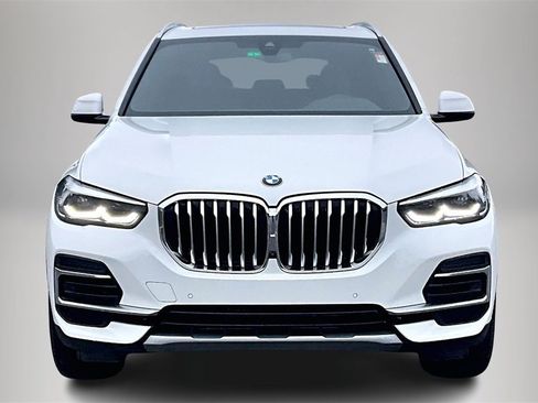 Used 2023 BMW X5 xDrive40i w/ Climate Comfort Package image 3