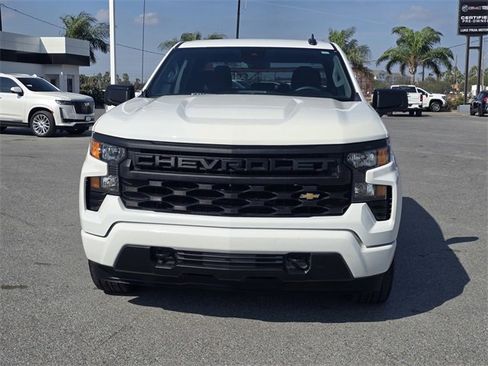 Used 2023 Chevrolet Silverado 1500 Custom image 2