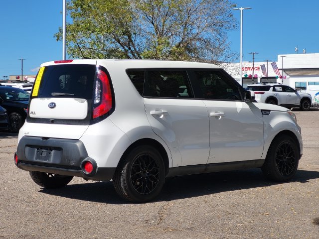 Used 2015 Kia Soul FWD image 4