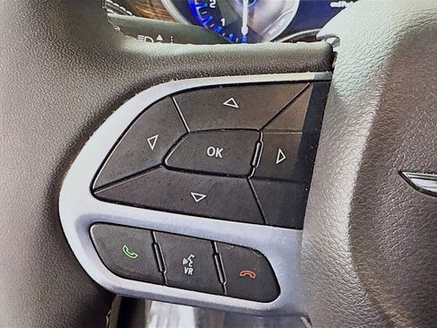 Used 2024 Chrysler Pacifica Limited image 14