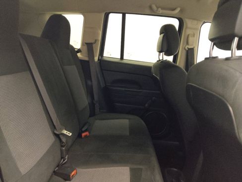 Used 2016 Jeep Compass Sport image 19