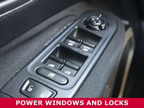 Used 2017 Jeep Renegade Latitude image 23