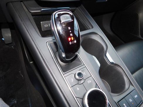 Used 2024 Cadillac XT4 Premium Luxury image 24