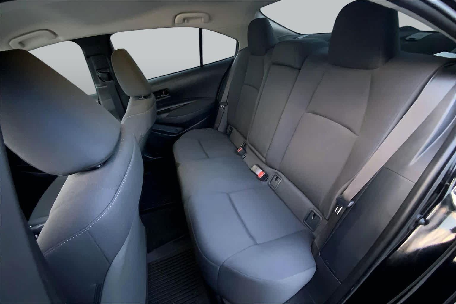 Used 2024 Toyota Corolla LE FWD image 18