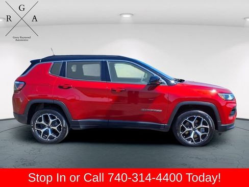 Used 2026 Jeep Compass Limited AWD/4WD image 2