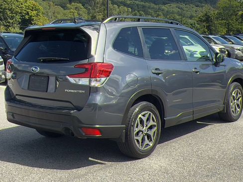 Certified 2024 Subaru Forester Premium AWD/4WD image 4