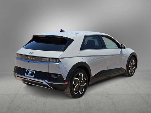 Certified 2024 Hyundai Ioniq 5 SEL RWD image 8