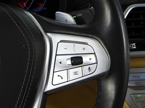 Used 2021 BMW 740i 740i w/ Premium Package image 28