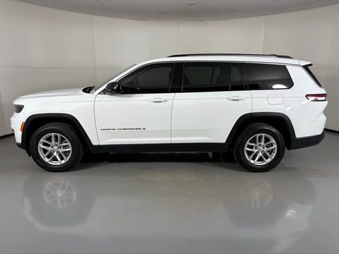 Used 2022 Jeep Grand Cherokee L Laredo w/ Luxury Tech Group I AWD/4WD image 5