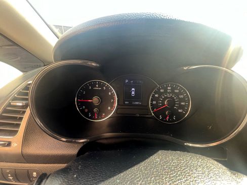 Used 2018 Kia Forte LX w/ LX Popular Package image 12