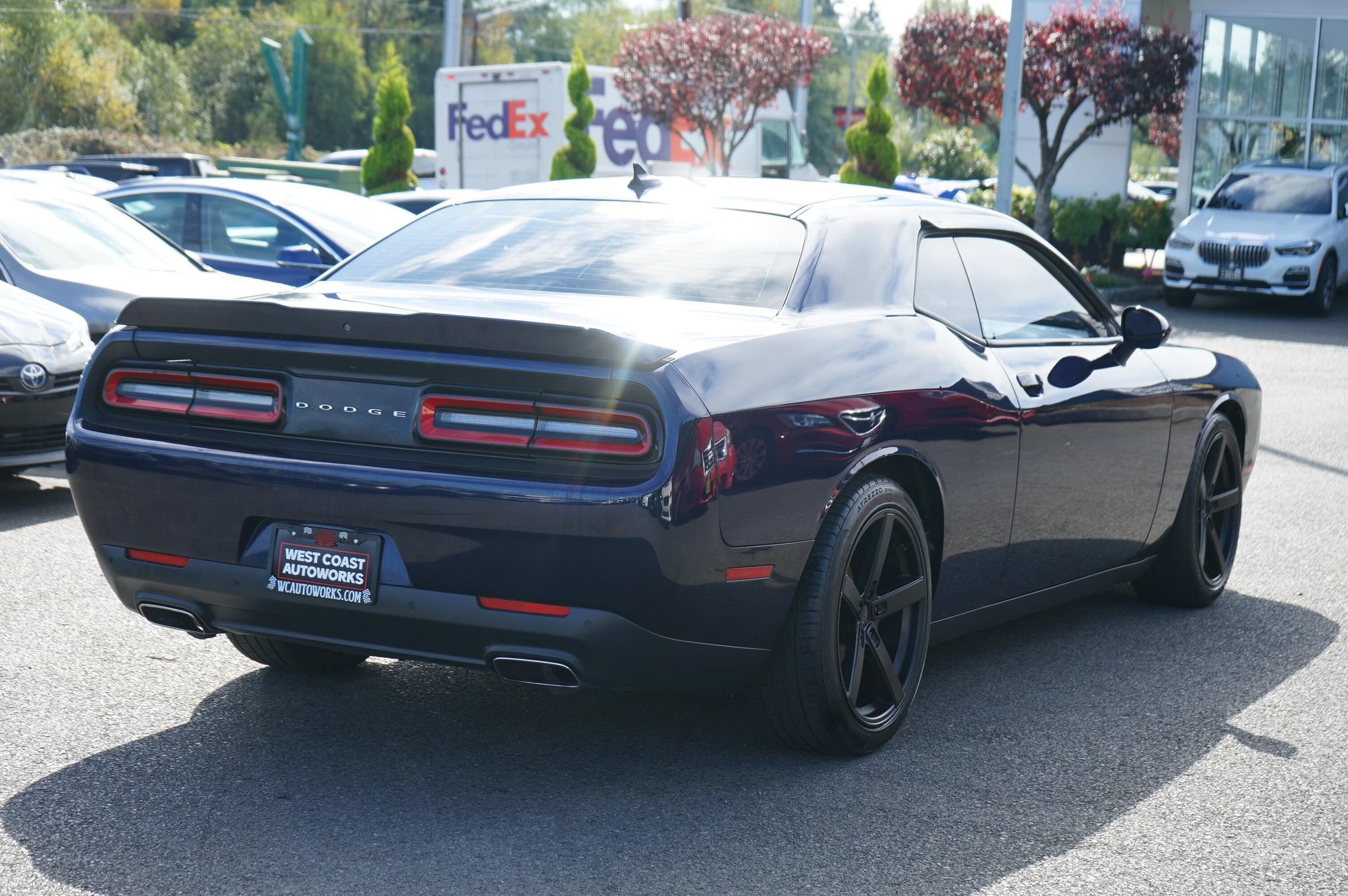 Used 2015 Dodge Challenger SXT w/ Driver Convenience Group RWD image 6