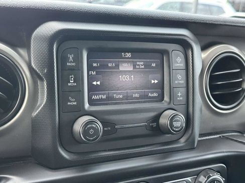 Used 2018 Jeep Wrangler Sport AWD/4WD image 24