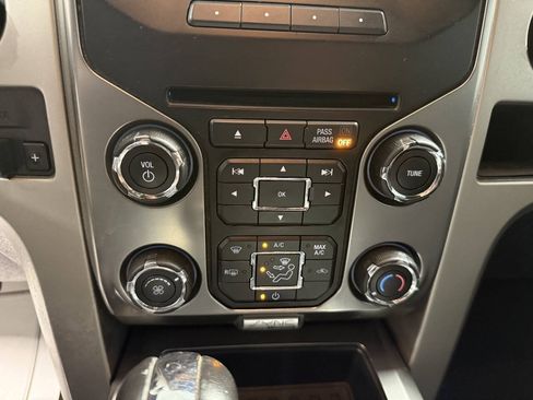 Used 2013 Ford F150 FX4 w/ Mid Equipment Group AWD/4WD image 15