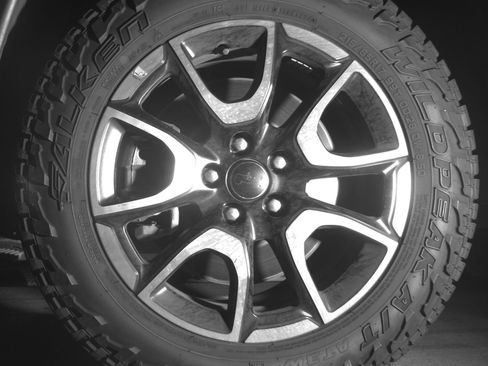 Used 2025 Jeep Compass Trailhawk AWD/4WD image 12