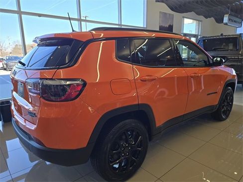 New 2026 Jeep Compass Latitude image 3