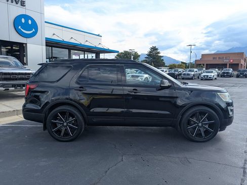 Used 2016 Ford Explorer Sport AWD/4WD image 2