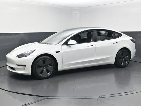 Used 2023 Tesla Model 3 Standard Range RWD image 7