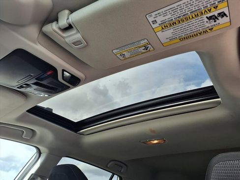 Used 2020 Subaru Outback Premium image 16