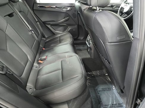 New 2026 Porsche Macan image 26