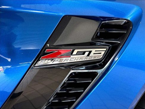Used 2016 Chevrolet Corvette Z06 w/ Z07 Performance Package RWD image 34