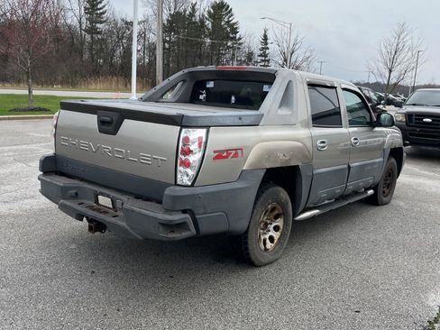 Used 2003 Chevrolet Avalanche 4x4 w/ Suspension Package, Off-Road image 11